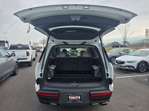 Used 2025 Hyundai Santa Fe SEL image 31