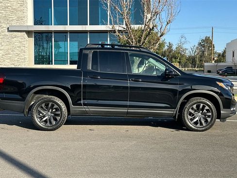 Certified 2024 Honda Ridgeline Sport image 3