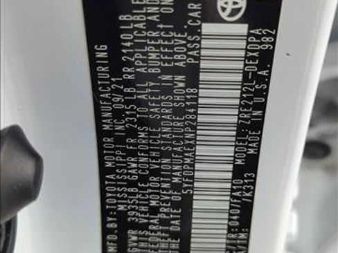 Used 2022 Toyota Corolla L image 26