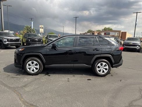 Used 2025 Toyota RAV4 LE AWD/4WD image 4