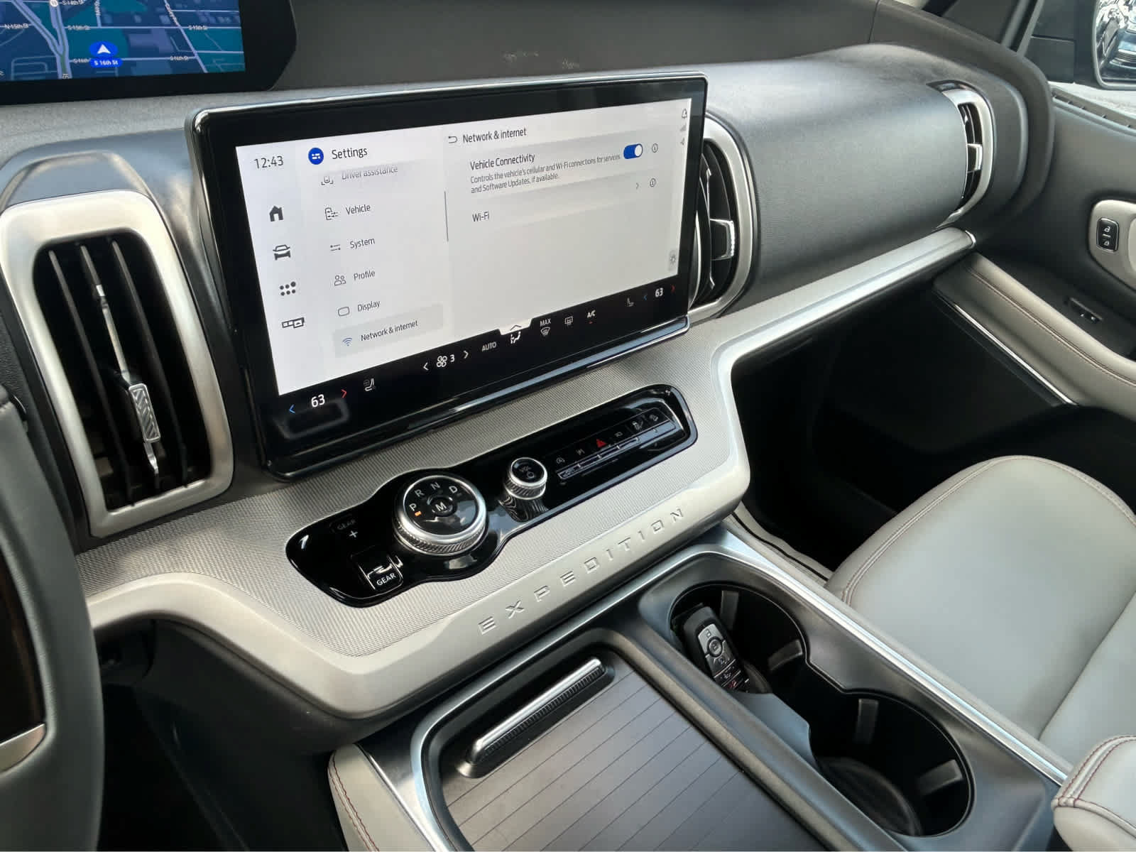 Certified 2025 Ford Expedition Active AWD/4WD image 44