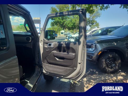 Used 2021 Jeep Wrangler Sport AWD/4WD image 16