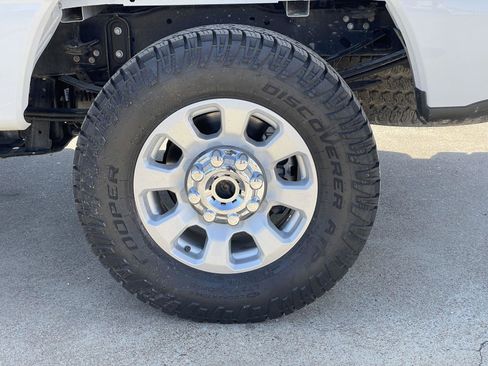 Used 2024 Ford F250 XLT w/ FX4 Off-Road Package AWD/4WD image 49