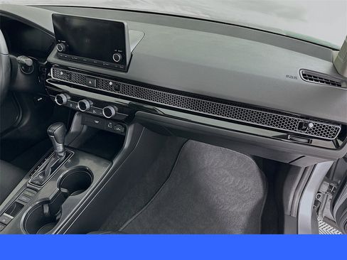 Certified 2022 Honda Civic EX image 28