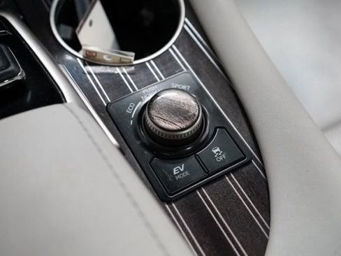 Used 2019 Lexus RX 450h 450h w/ Luxury Package image 30