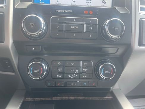 Used 2017 Ford F250 Lariat w/ Chrome Package image 26