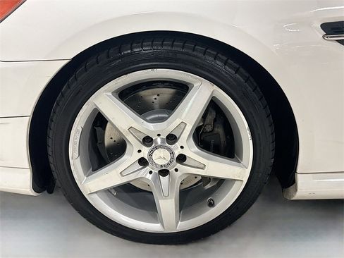 Used 2015 Mercedes-Benz SLK 350 SLK 350 image 32