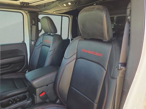 Used 2024 Jeep Gladiator Rubicon image 32