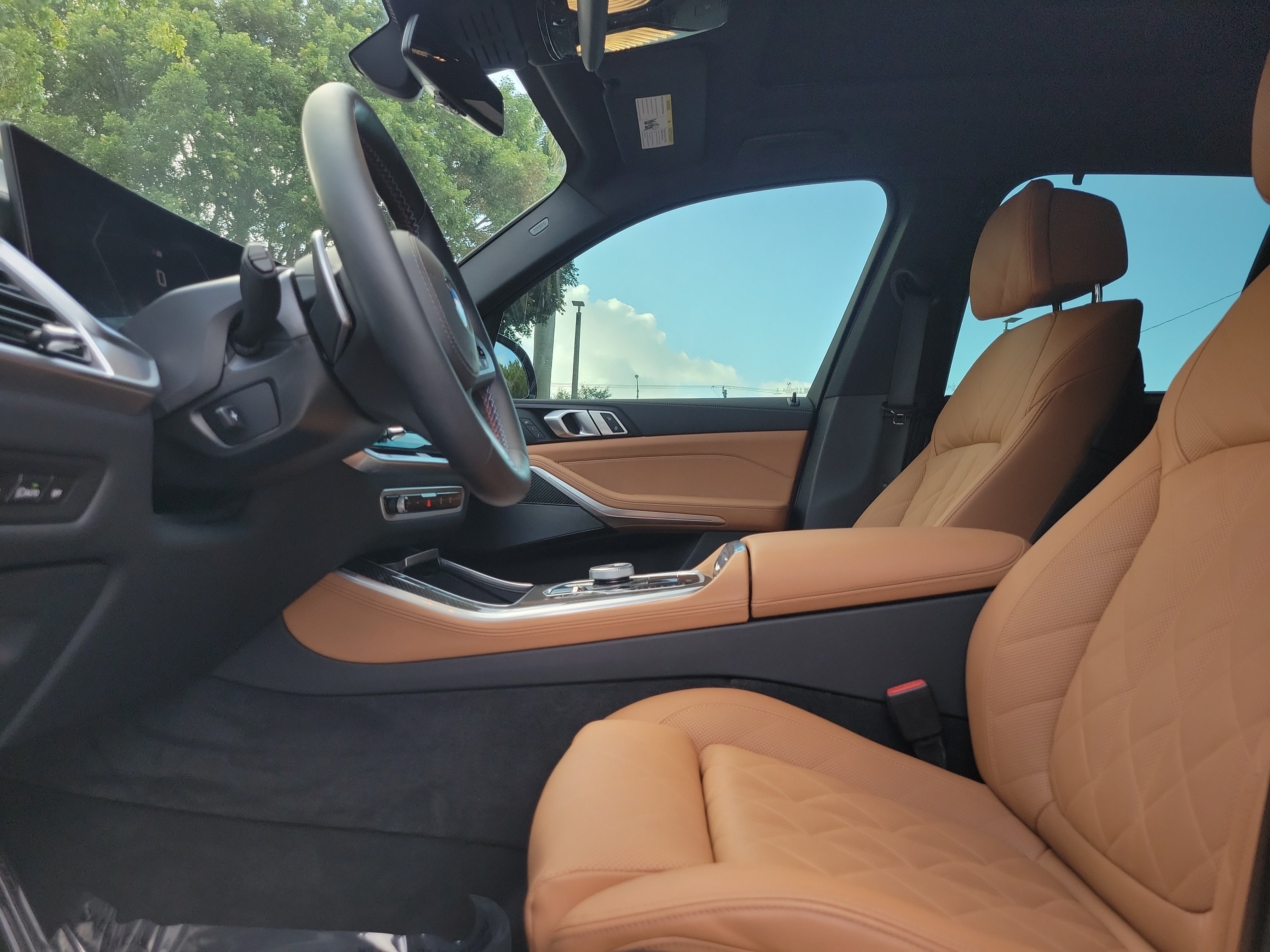 Certified 2025 BMW X5 M60i AWD/4WD image 22