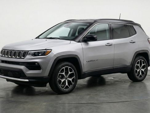 Used 2025 Jeep Compass Limited image 3