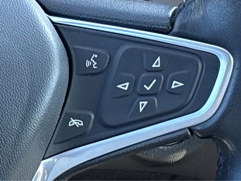 Used 2022 Chevrolet Equinox LT image 16