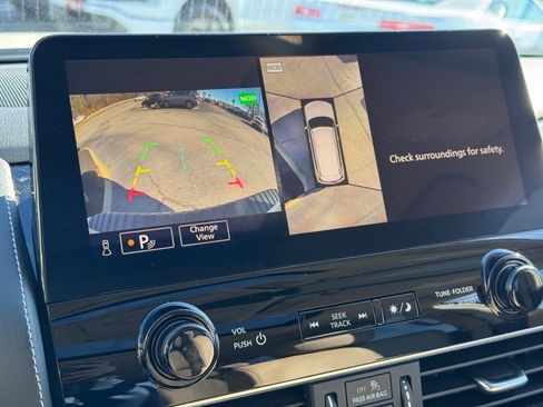 Certified 2024 Nissan Armada SL w/ Captain's Chairs Package image 25