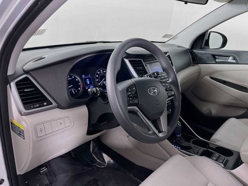 Used 2017 Hyundai Tucson SE AWD/4WD image 9