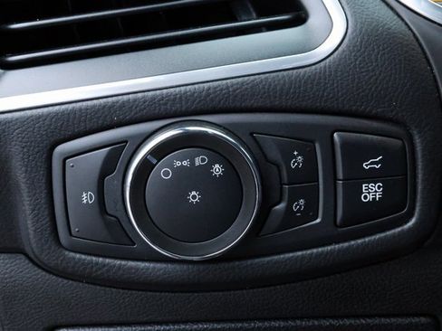 Used 2021 Ford Edge ST image 23