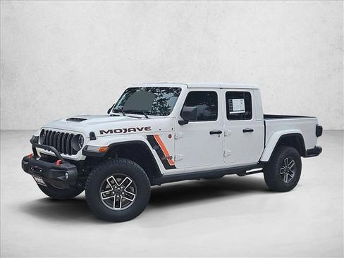 Used 2024 Jeep Gladiator Mojave AWD/4WD image 1