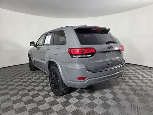 Certified 2022 Jeep Grand Cherokee Laredo X image 7