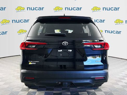 Used 2024 Toyota Grand Highlander XLE image 6