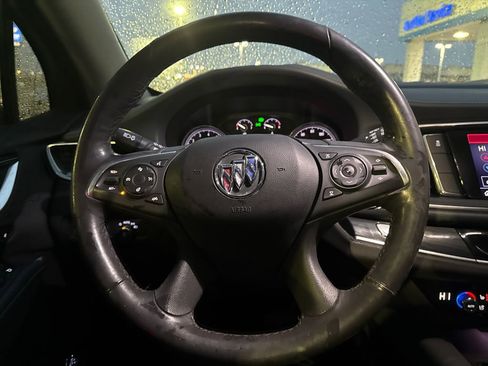 Used 2020 Buick Enclave Premium w/ Sun and Sites Package image 15