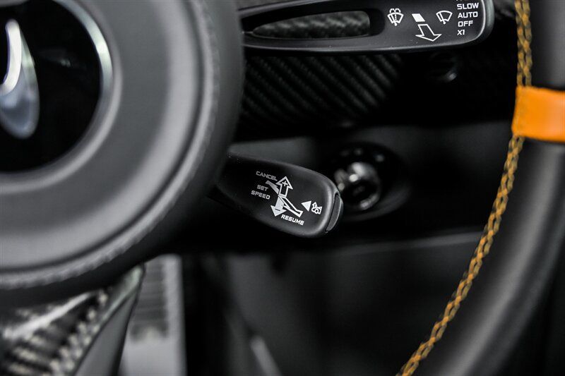 Used 2019 McLaren Senna RWD image 36