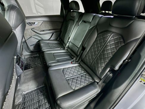 Used 2020 Audi SQ7 Prestige w/ Prestige Package AWD/4WD image 9