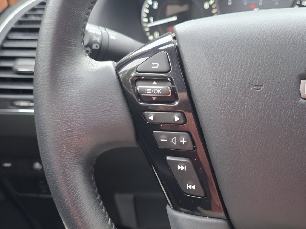 Used 2023 Nissan Armada SL AWD/4WD image 22