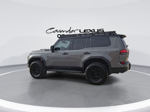 Used 2024 Lexus GX 550 image 6