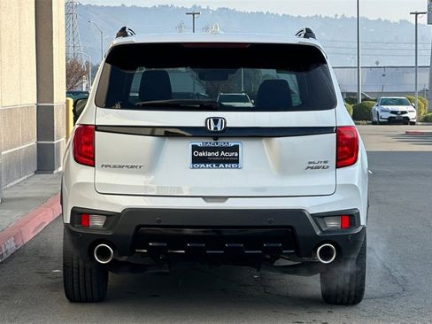 Used 2023 Honda Passport Elite image 5