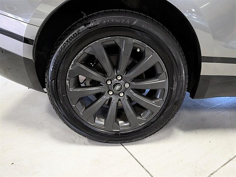 Used 2019 Land Rover Range Rover Velar R-Dynamic SE AWD/4WD image 13