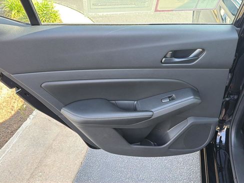 Used 2024 Nissan Altima 2.5 SV FWD image 16