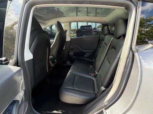 Used 2023 Tesla Model Y Performance AWD/4WD image 13