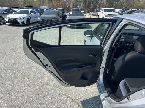 Used 2025 Nissan Versa SV FWD image 22