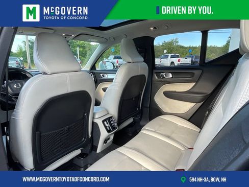 Used 2021 Volvo XC40 T5 Momentum w/ Protection Package Premier AWD/4WD image 29
