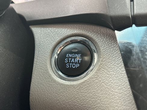 Used 2017 Toyota Sienna XLE w/ XLE Navigation Package image 24