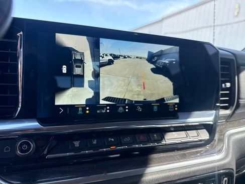 Used 2025 Chevrolet Silverado 2500 LTZ w/ LTZ Convenience Package AWD/4WD image 22