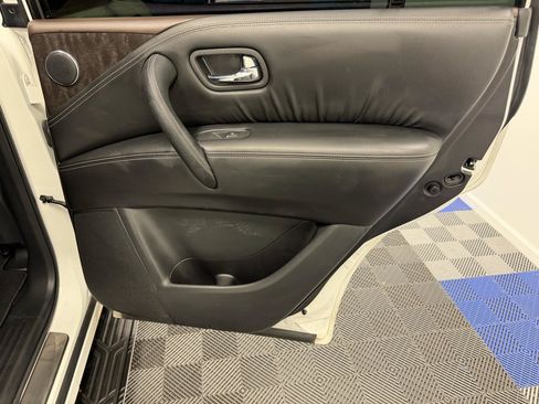 Used 2021 Nissan Armada Platinum w/ Captain's Chairs Package RWD image 19