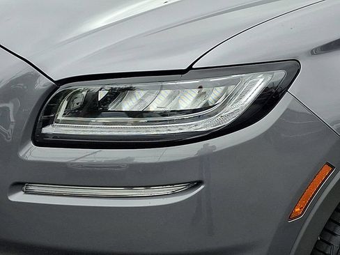 Certified 2023 Lincoln Nautilus Reserve w/ Monochromatic Package AWD/4WD image 9