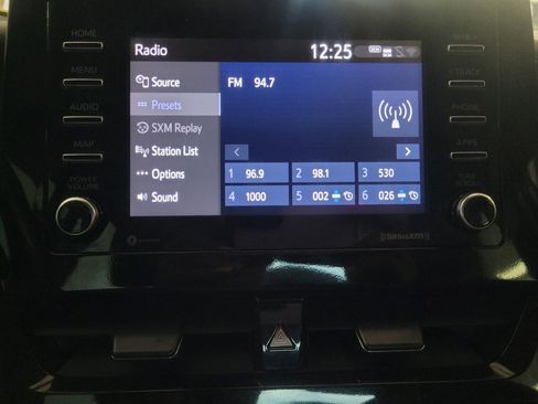 Used 2023 Toyota Camry SE image 25