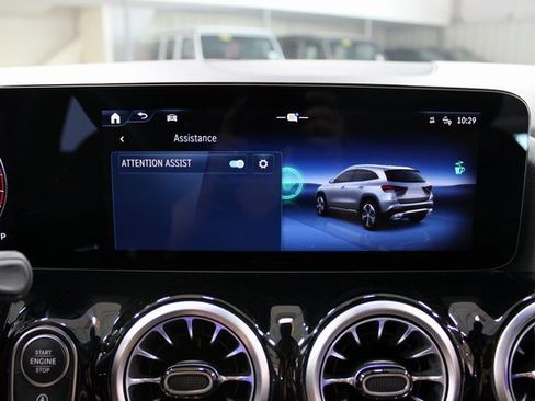 Used 2024 Mercedes-Benz GLA 250 image 29