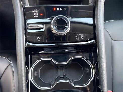 Used 2022 Jeep Grand Cherokee Limited 4xe image 28