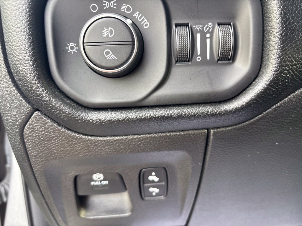 Used 2022 RAM 1500 Laramie AWD/4WD image 15