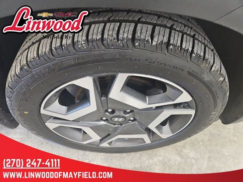 Used 2023 Hyundai Palisade SEL w/ Premium Package FWD image 9