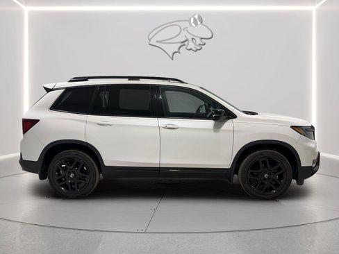 Used 2024 Honda Passport Black Edition image 6
