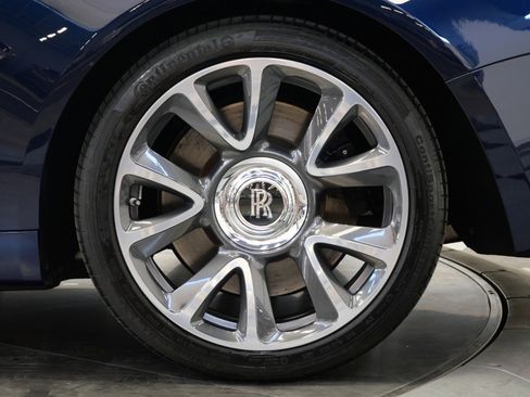 Used 2019 Rolls-Royce Wraith image 11