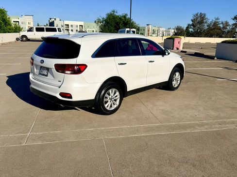 Used 2019 Kia Sorento FWD w/ Option Group 020 image 6