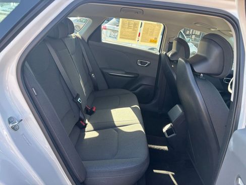 Used 2025 Kia K4 FWD image 24