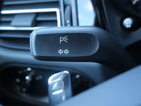 Certified 2023 Porsche Macan image 23