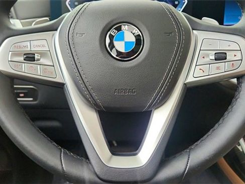 Used 2025 BMW X7 xDrive40i w/ Executive Package image 45