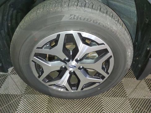 Certified 2023 Subaru Forester Premium AWD/4WD image 9