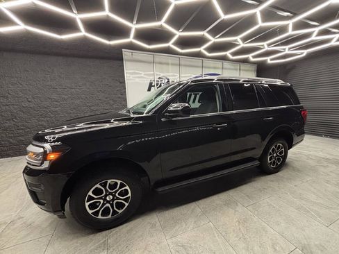Used 2023 Ford Expedition XL AWD/4WD image 6