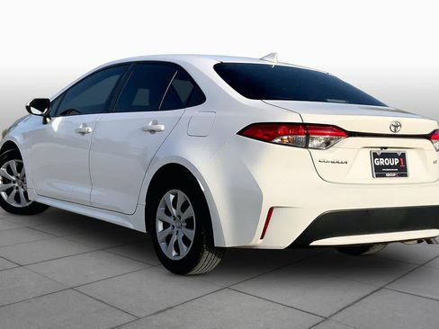 Used 2022 Toyota Corolla LE FWD image 12